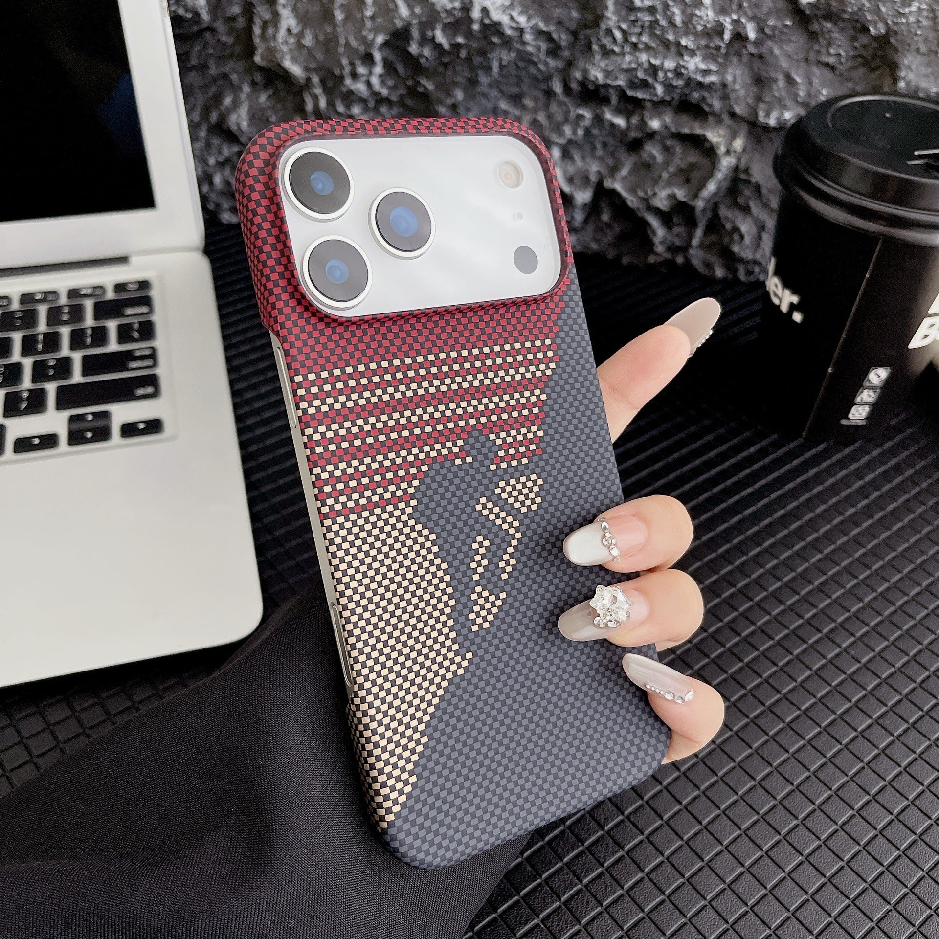 Kevlar Carbon Fiber Case for iPhone 17 Pro Max/16 | Semi-Armor Shockproof
